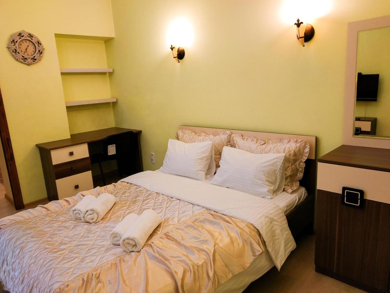 Lviv City Apartment *